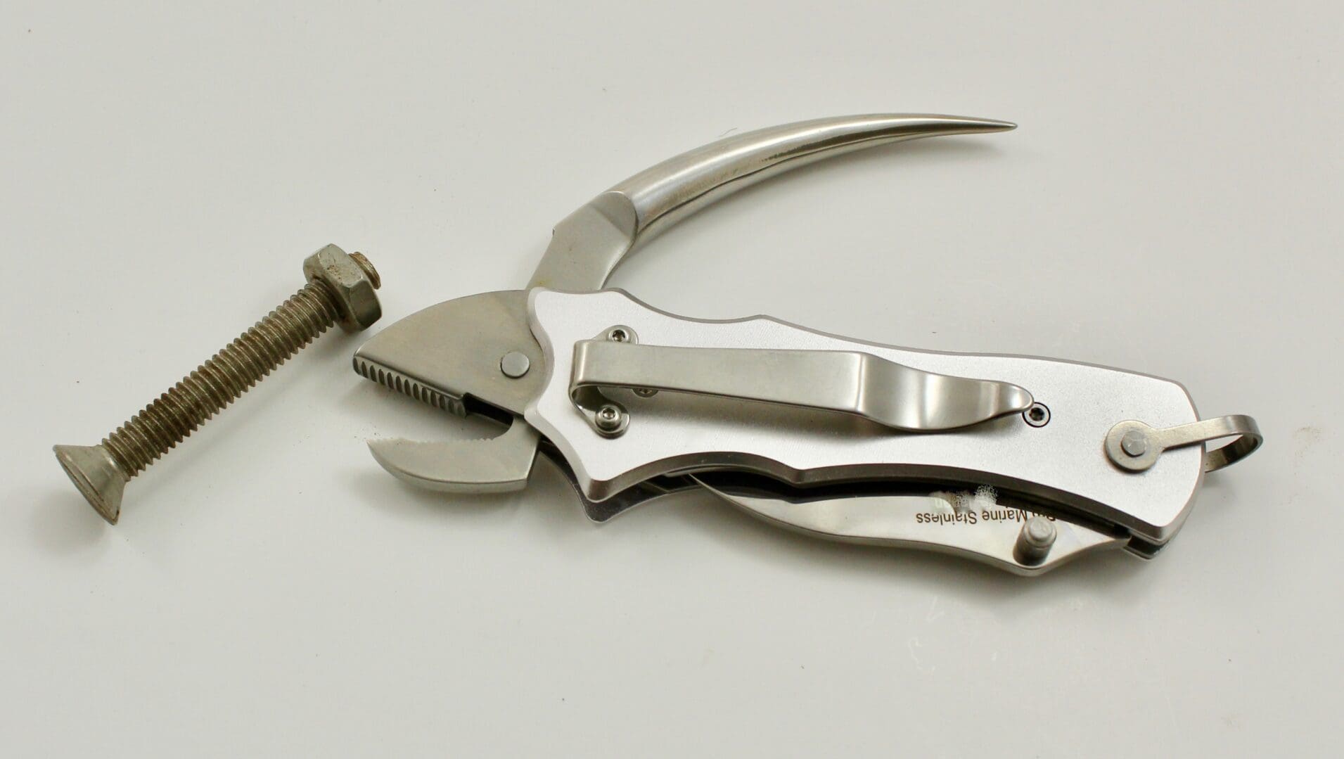 Versatile multitool and screw combination